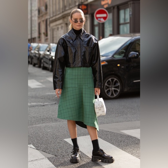 Intentionally Blank Lindo Platform Loafer in Black Leather - Picture 10 of 10